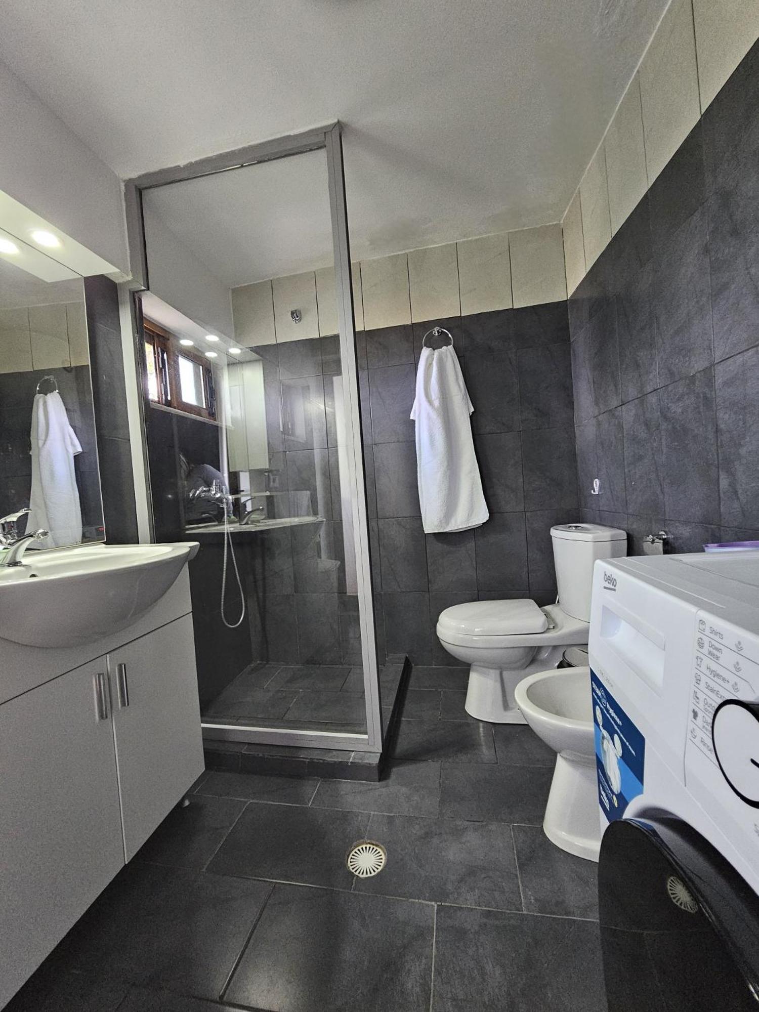 Lemon Garden Apartment-Hot Tub Jacuzzi Gjirokastër Extérieur photo